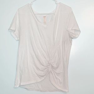 Altar’d state shirt 🌸